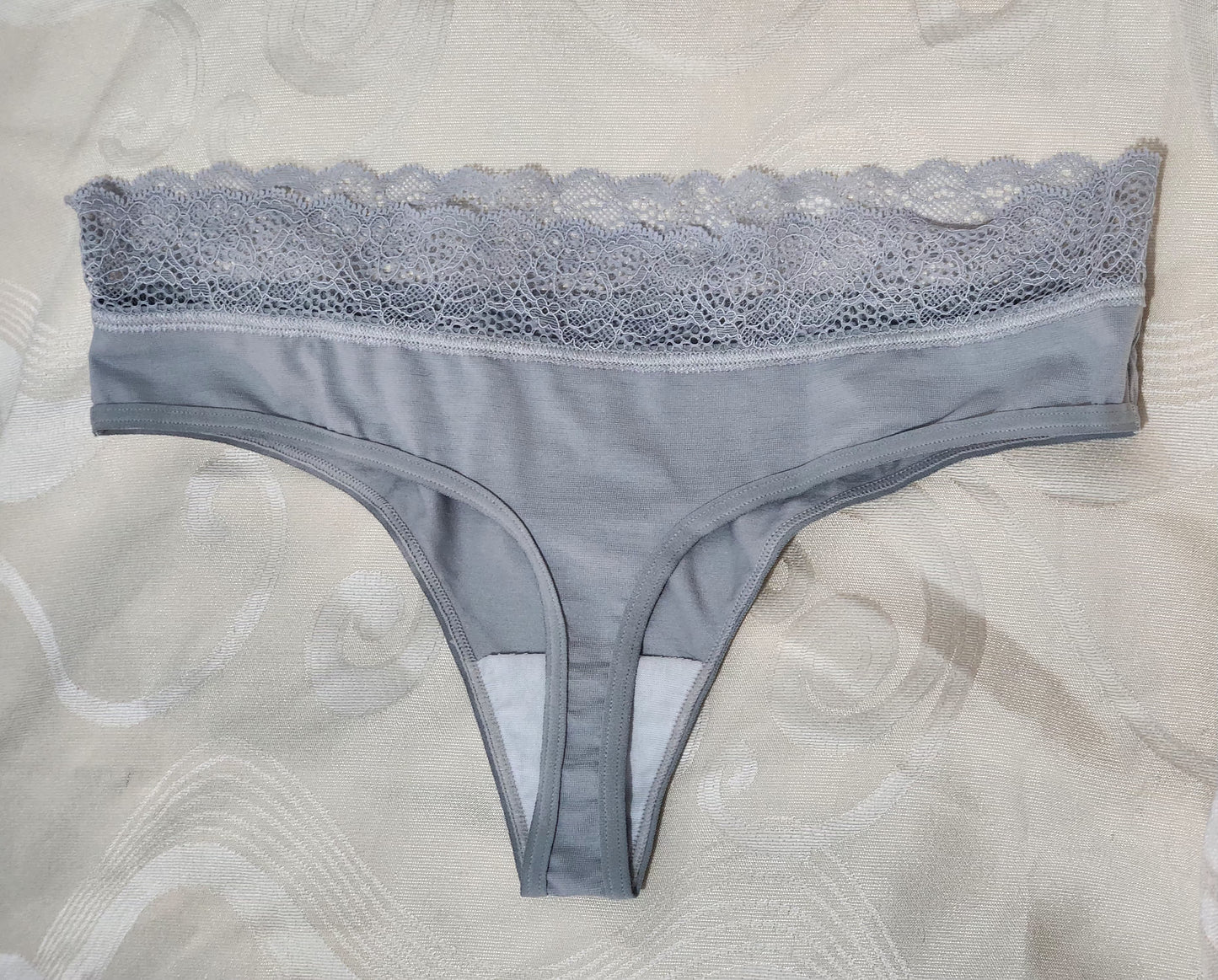 Tanga Brasilera Gris