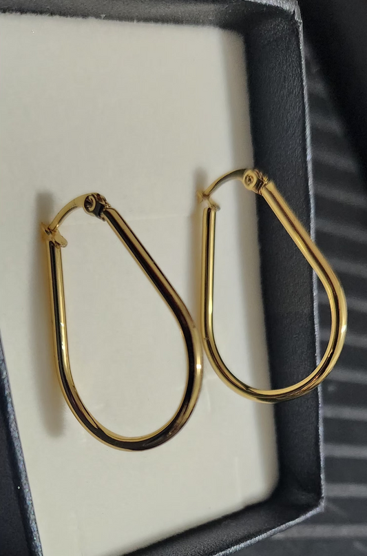 Arete Mediano Ovalo Dorado