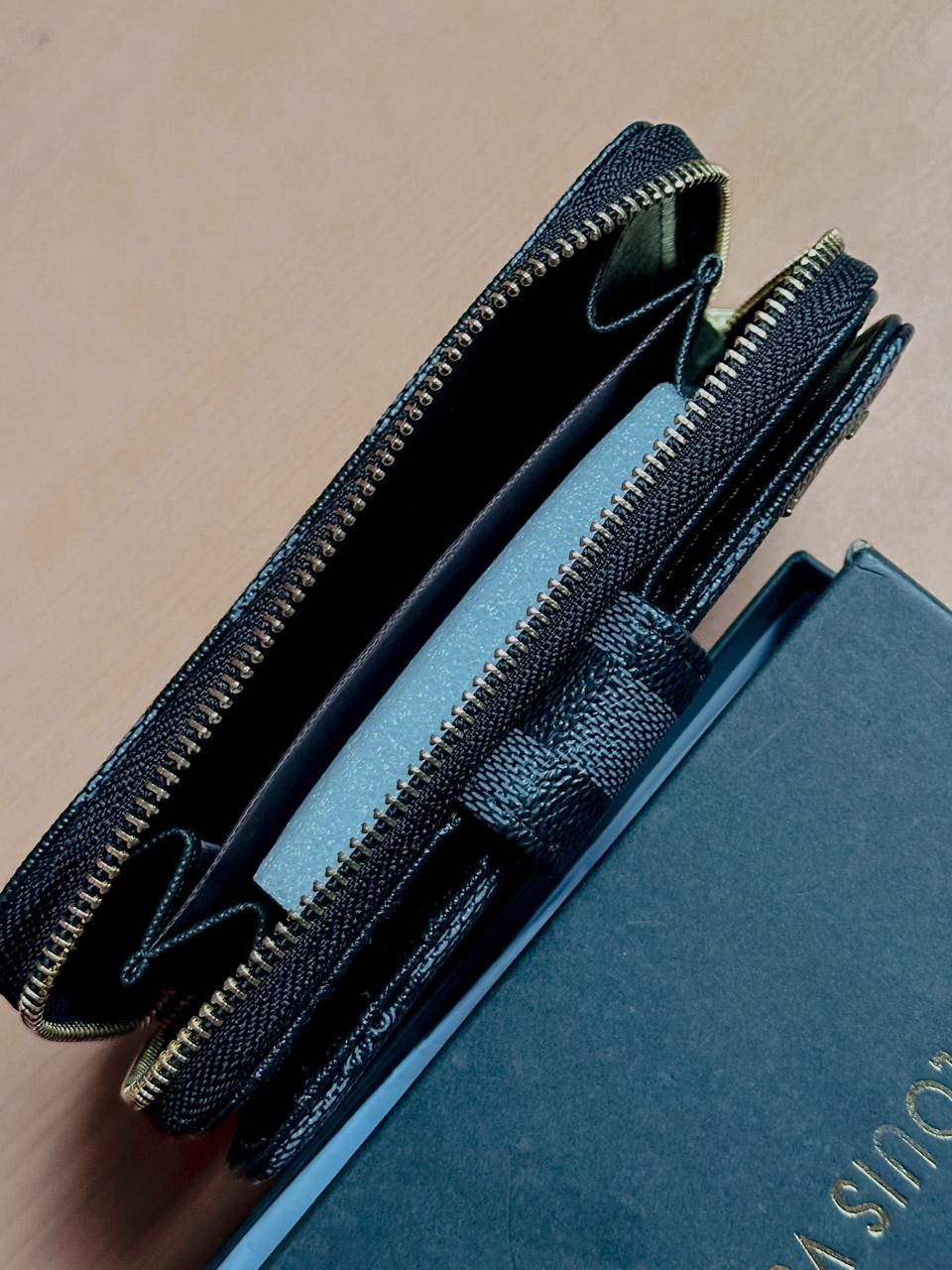 Billetera Mediana Mujer - Louis Vuitton Gris