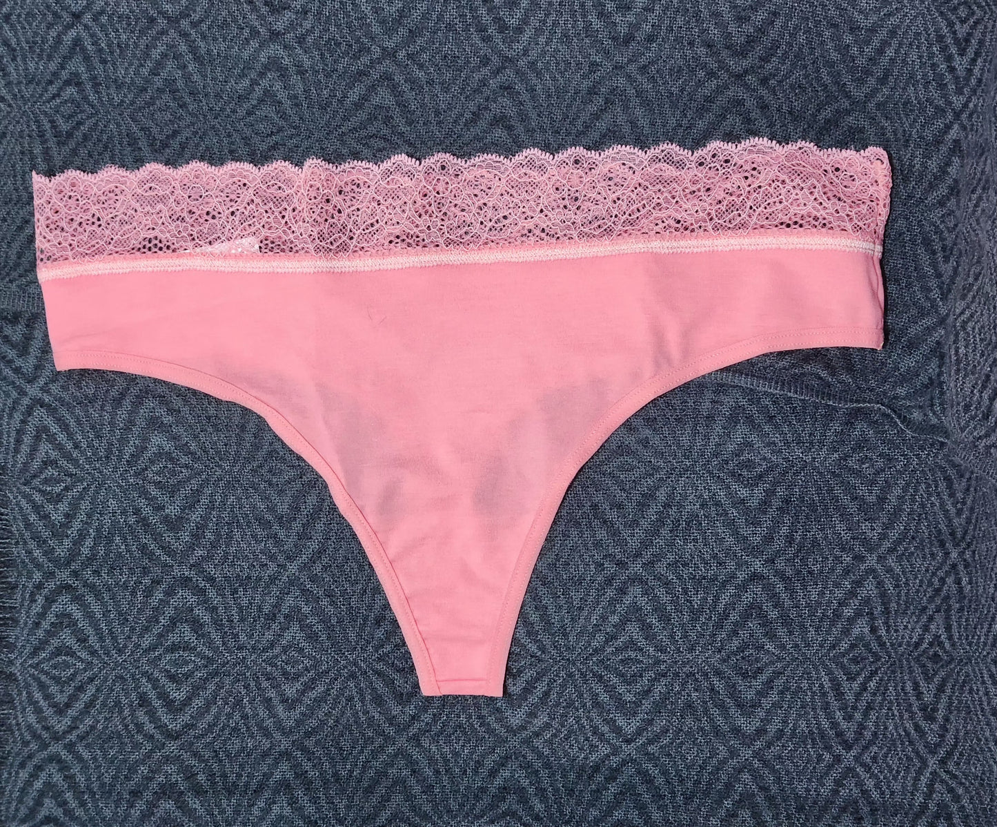 Tanga Brasilera Rosada Oscuro