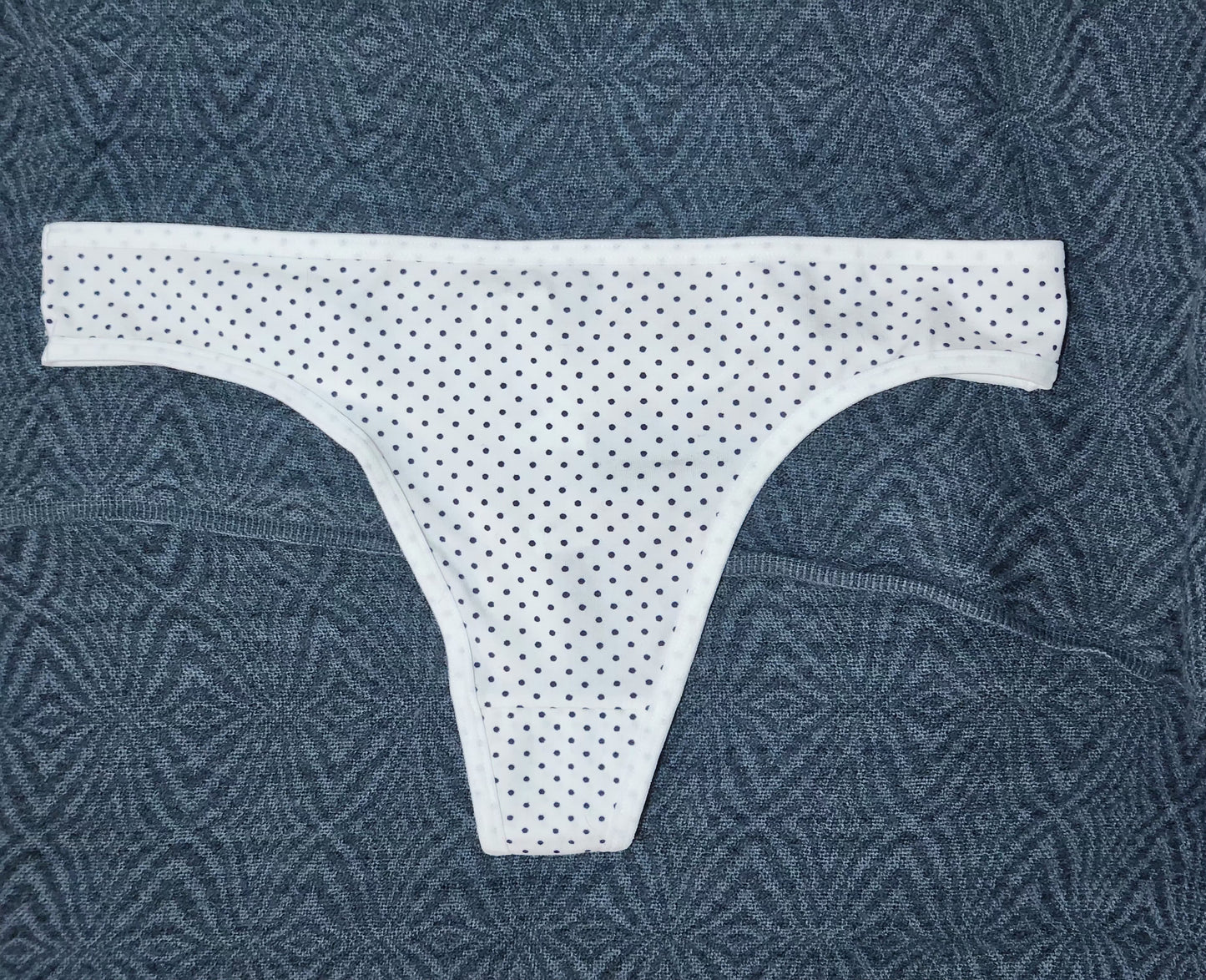 Tanga Brasilera Blanco Puntos negros