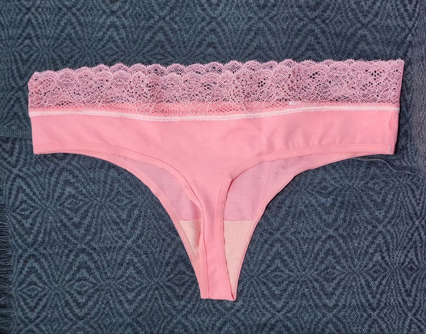 Tanga Brasilera Rosada Oscuro