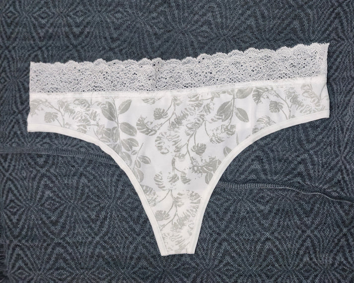 Tanga Brasilera Blanco Hojas – Spica