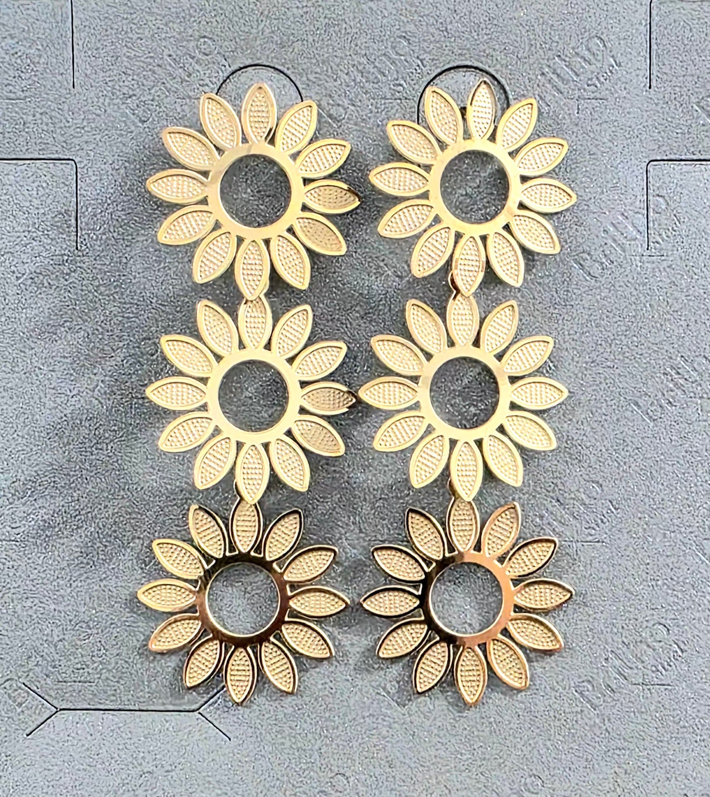 Arete Flower - Dorado